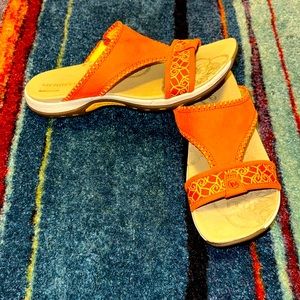 Ladies Merrill performance slide in Moraccan Spice